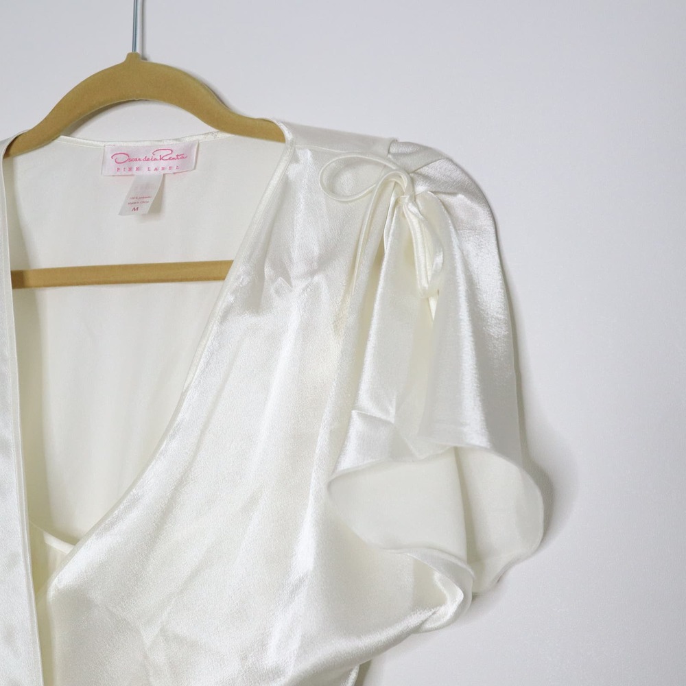 Oscar de la Renta Ivory Satin Wrap Robe - Picture 2 of 13